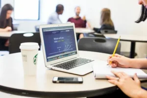 كورسات مجانية من FutureLearn